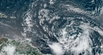 Onda tropical trae más lluvias en el país